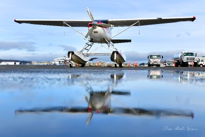 Cessna Amph 182 at Modern Aviation, Boeing Field, Seattle, Washington 032  