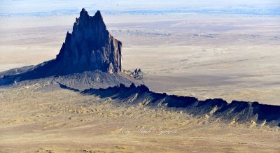 Shiprock Peak, Navajo-Tsé Bitʼaʼí, Rock with Wings or Winged Rock, Navajo Nation in San Juan County, New Mexico 1262 