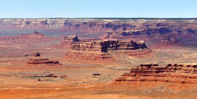 Valley of the Gods National Park, Franklin Butte, Battleship Rock, De Gaulle and His Trioops,  Rudolph and Santa Claus, Utah 182
