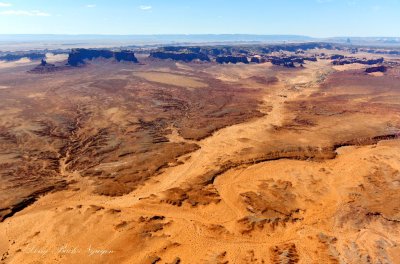 Monument Valley, Gypsum Creek, Rooster Rock, Meridian Butte, Hunts Mesa, Tse Biyi Yazzie, Totem Pole, Rain God Mesa, Thunderbird