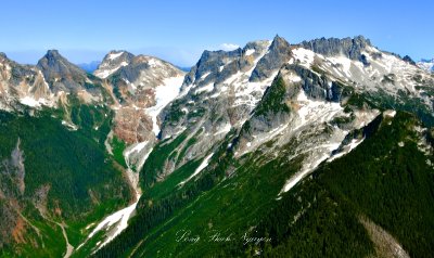Pinnacle Peak, Paul Bunyans Stump, Neve Glacier, Ladder Creek, The Needle, The Horseman, Snowfield Peak, North Cascades Mountain