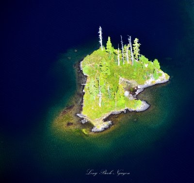 Islet in Lake Dorothy, Cascade Mounains, Washington  