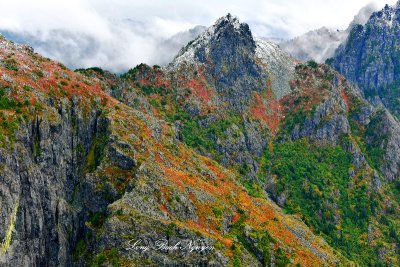 Fall Colors on Wing Peak and Merchant Peak, Cascade Mountains, Washington 450  