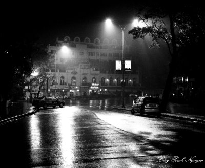 Light Rain on  Dong Kinh Nghia Thuc Square,  Old Quarter Hanoi, Vietnam 2140  