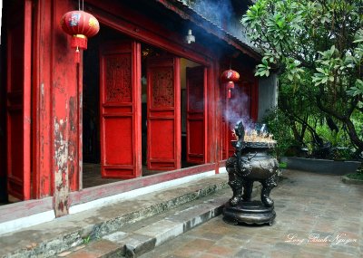 Ngoc Son Temple Red Doors and Shutters, Hoan Kiem Lake,  Hanoi, Vietnam 343  