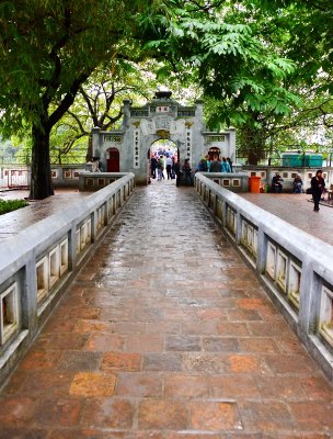 Main Gate to  Ngoc Son Temple, Hoan Kiem Lake, Hanoi, Vietnam 404  