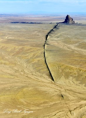 Shiprock Peak, Navajo-Tsé Bitʼaʼí, Rock with Wings or Winged Rock, Navajo Nation in San Juan County, New Mexico 1220 