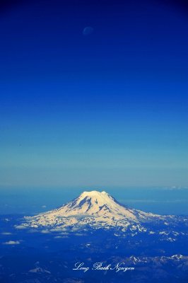Mount Rainier and The Moon, Washington 195a  