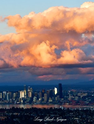 Golden Cloud over Seattle and Waterfront, Washington 916  