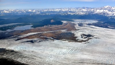 Berg Lake, Bering Glacier, Carbon Mountain, Mount Tom White, Alaska 940