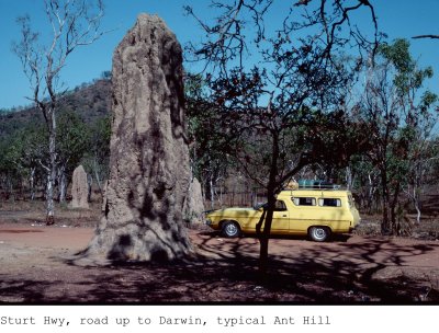 076 Sturt Hwy N - Ant hill, PanelVan.jpg