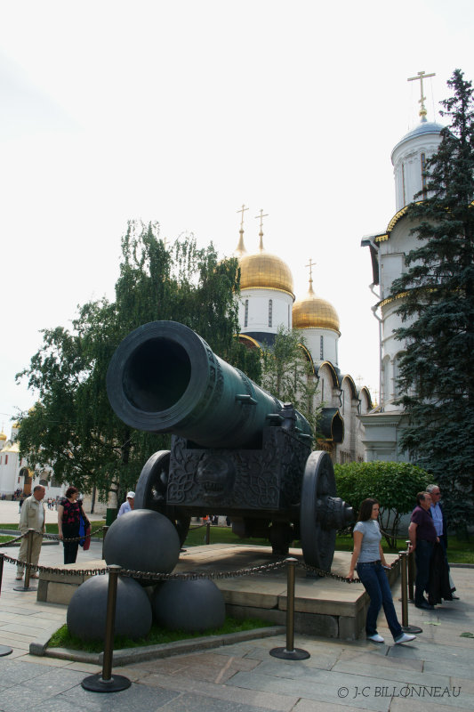 055 Le Tsar-Pouchka, canon mdival le plus gros du monde..jpg