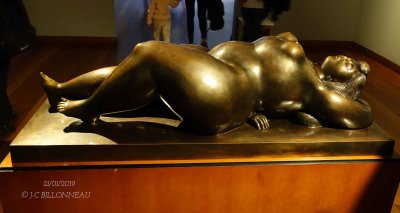 010 Venus dormida-BOTERO.jpg