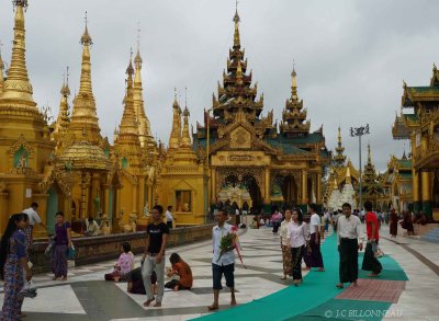 002-Shwedagon-YANGON.jpg