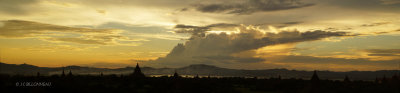 052 Coucher de soleil sur Bagan.jpg