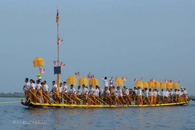 098-Fte-sur-le-lac-Inle.jpg