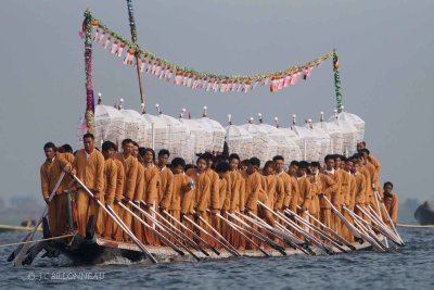 102-Fte-sur-le-lac-Inle.jpg