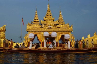 106-Fte-sur-le-lac-Inle.jpg