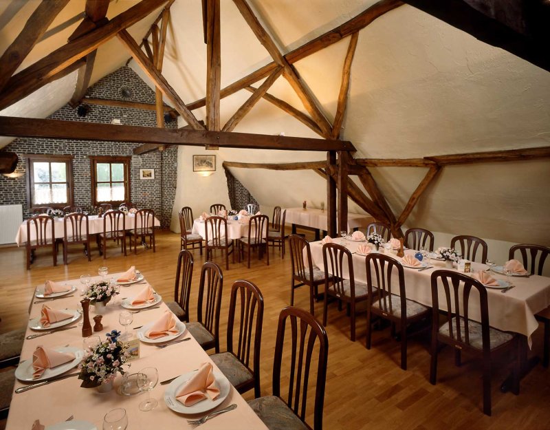 Feestzaal-50Mb.jpg