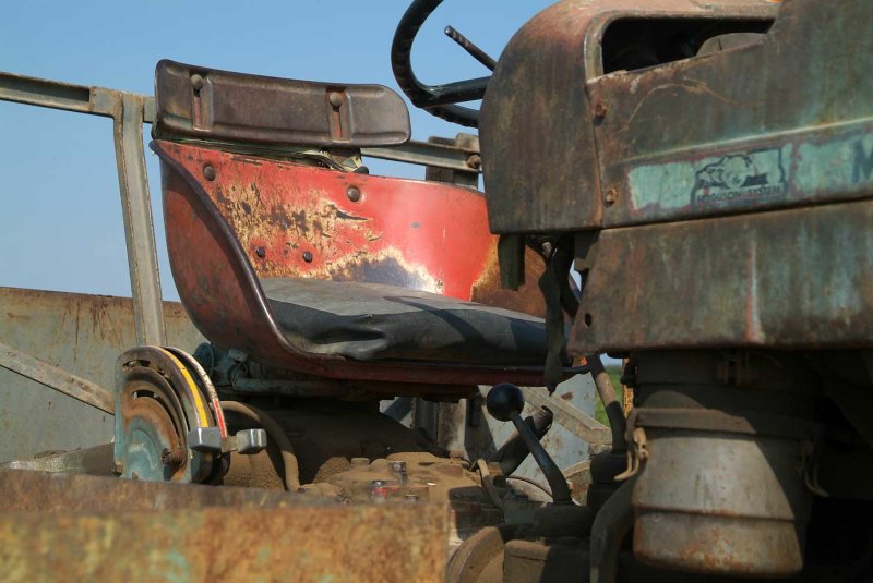 Tractor2214.jpg