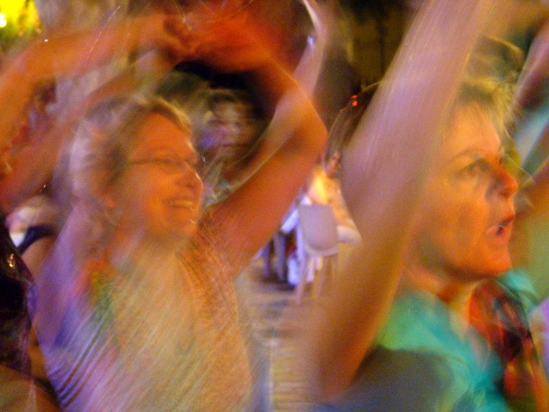 Dancing-fr.jpg