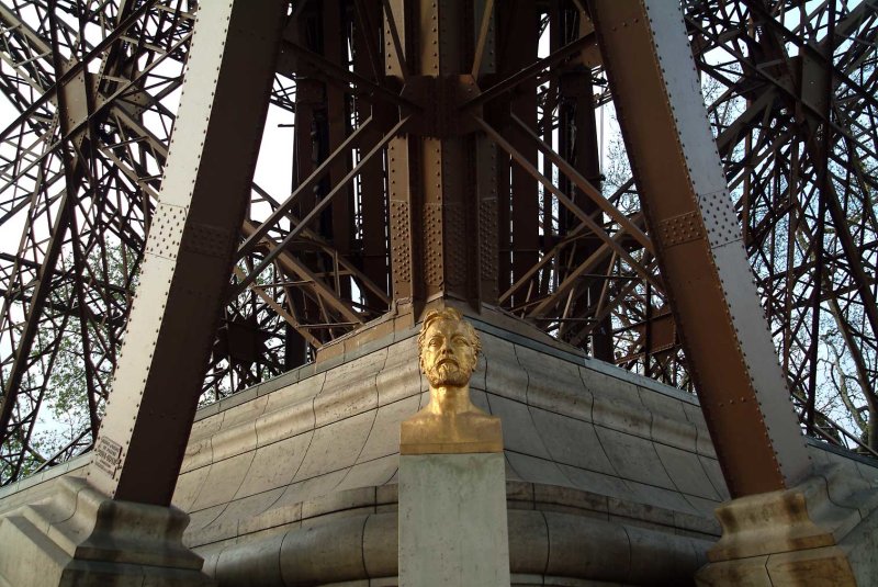 Eiffel-himself.jpg