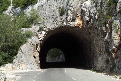 Tunnel3093.jpg