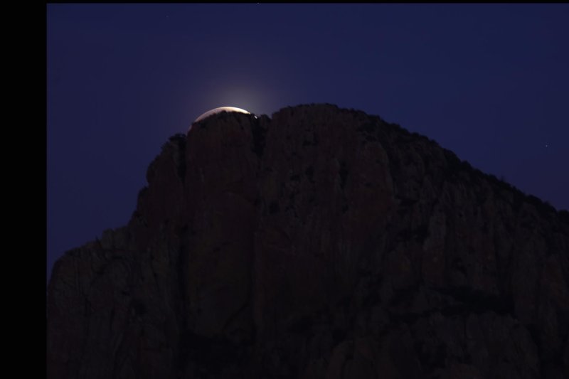Moonset over the Mountain