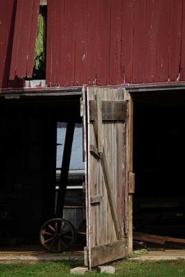 An Amish Barn