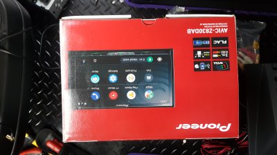 PIONEER AVIC Z830DAB pic 2
