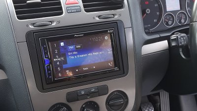 PIONEER MVH A210BT pic 4