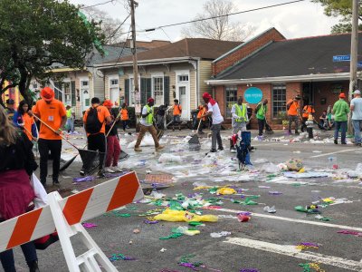 volunteers clean up fast