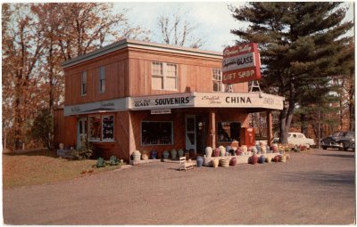 Pioneer Valley Gift Shop Mohawk Trail