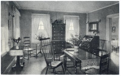 Gentlemen's Writing Room Sweet Heart Tea House