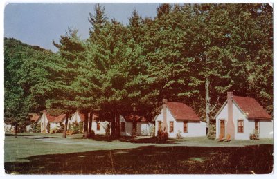 Mohawk Park Deluxe Cabins