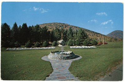 The Mohawk Trail Rt 2 - Indian statue is all wrong