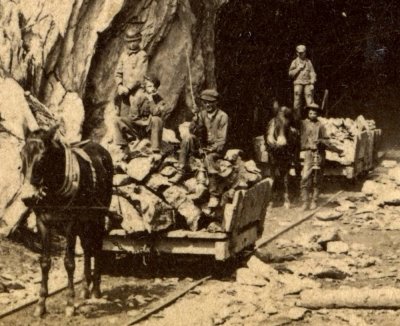 Entrance to Tunnel, East end.  detail