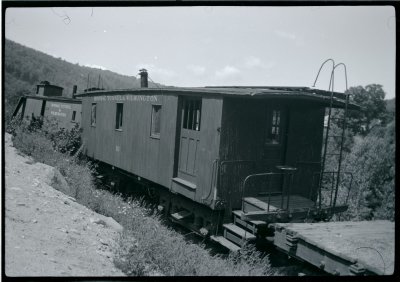 H T+W caboose 16 Readsboro Vt 8-25-1940 negative