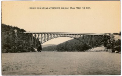French King Bridge, Approaching Mohawk Trail from the east.