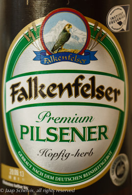 Lannervalk - Lanner falcon - Falco biarmicus - German Pilsner beer