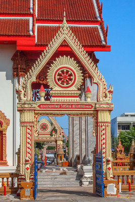 Wat Liab Phra Ubosot Wall Gate (DTHU0039)