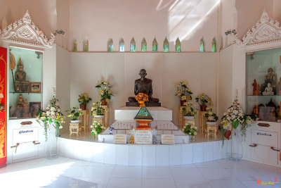 Wat Liab Memorial Wihan Chedi of Phurithat Maha Thera Shrine (DTHU0778)