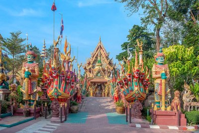 Wat Tai Phrachao Yai Ong Tue Main Entrance (DTHU0045)