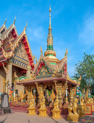 Wat Tai Phrachao Yai Ong Tue Montop Phet Chet Saeng (DTHU0323)