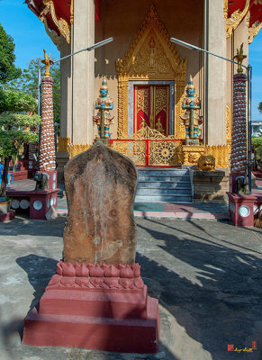 Wat Tai Phrachao Yai Ong Tue Phra Ubosot Boundary Stone (DTHU0328)