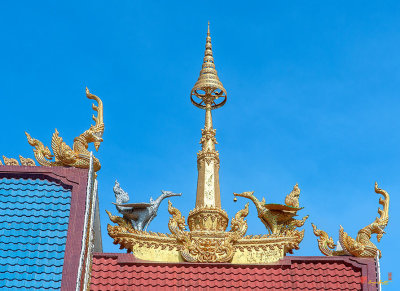 Wat Tai Phra Chao Yai Ong Tue Wihan Celebrating the Glory of the Kingdom Roof Apex and Chofah (DTHU0816)