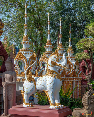 Wat Tai Phrachao Yai Ong Tue Elephant-headed Lion Guardian or Yali (DTHU0341)