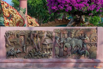 Wat Tai Phrachao Yai Ong Tue Bas Relief Diorama (DTHU0336)