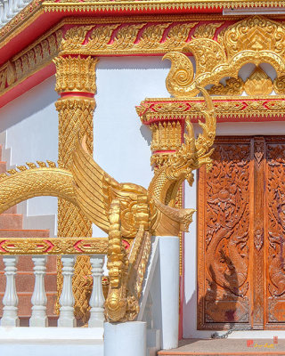 Wat Dong Bang Nuea Phra Chedi Naga Guardians (DTHU0902)