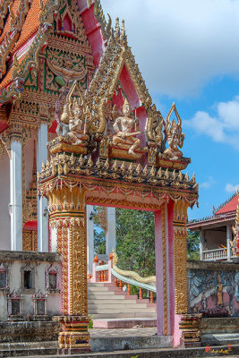 Wat Huai Phai Phra Ubosot East Gate (DTHU0951)